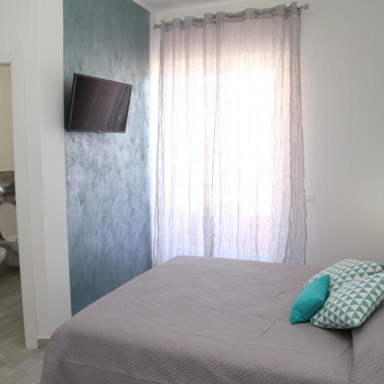 B&B Mimì - Deluxe Double Room with Balcony and Sea View - 4