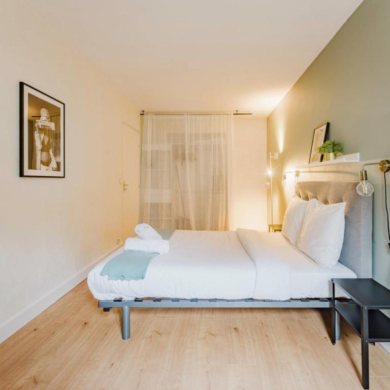 Fully-equipped apartment near the center of Lille - One-Bedroom Apartment - 13
