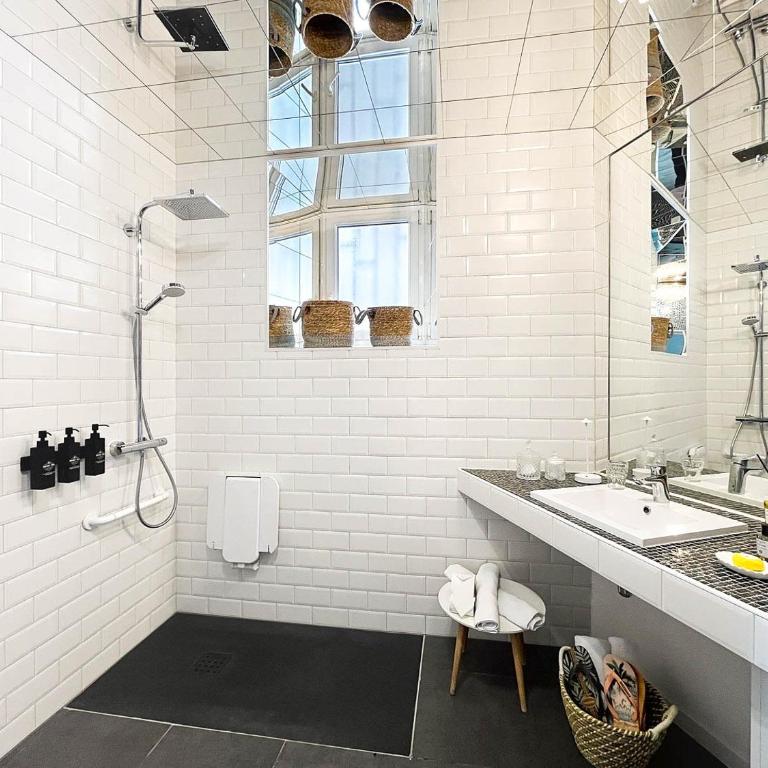 Belfry & Spa by Ligne St Barth - Chambre Double ou Lits Jumeaux - Accessible aux Personnes à Mobilité Réduite - 1