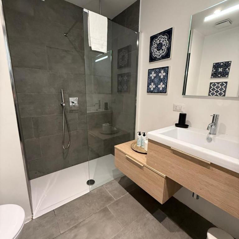 Tirano stazioni flow rooms - Chambre Double ou Lits Jumeaux Économique - 2