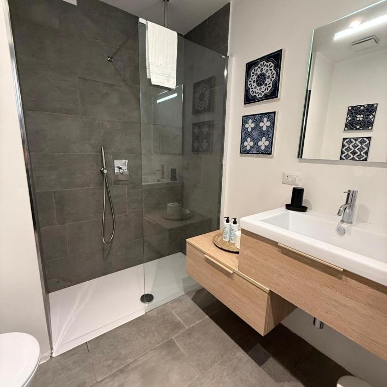Tirano stazioni flow rooms - Chambre Double ou Lits Jumeaux Économique - 11