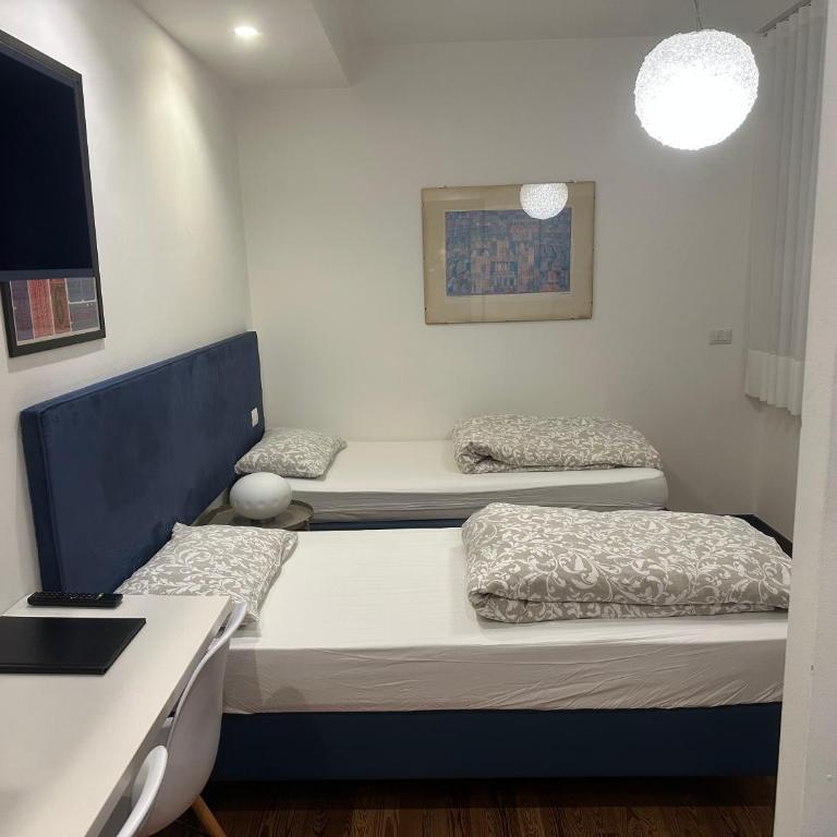 Tirano stazioni flow rooms - Chambre Double ou Lits Jumeaux Économique - 13