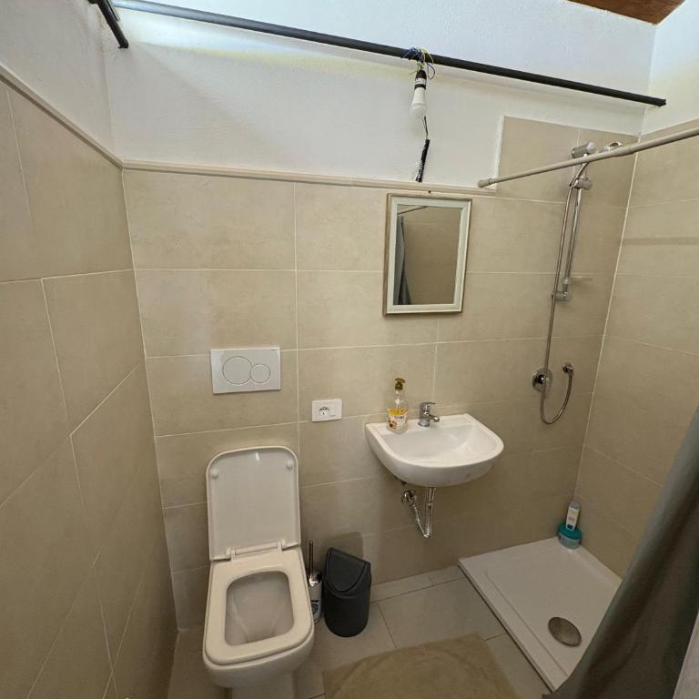 Le coste sul lago - Two-Bedroom House - 12