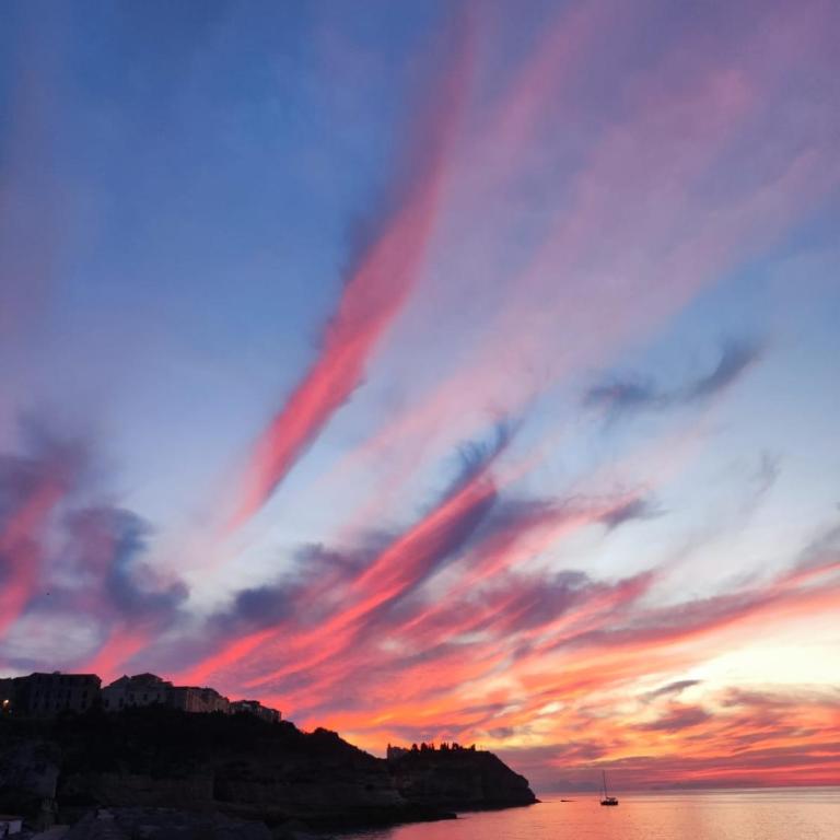 Stefanelli Tropea Home - Double Room with Balcony - 8