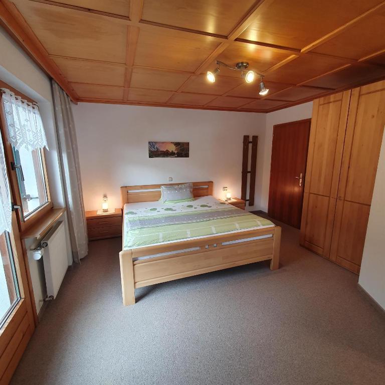 Haus Salzmann - Apartment mit 3 Schlafzimmern und Dusche - 11