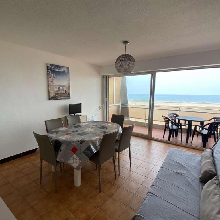 Appartement 3 pièces PORT LA NOUVELLE PN210-064 - Appartement 2 Chambres - 5