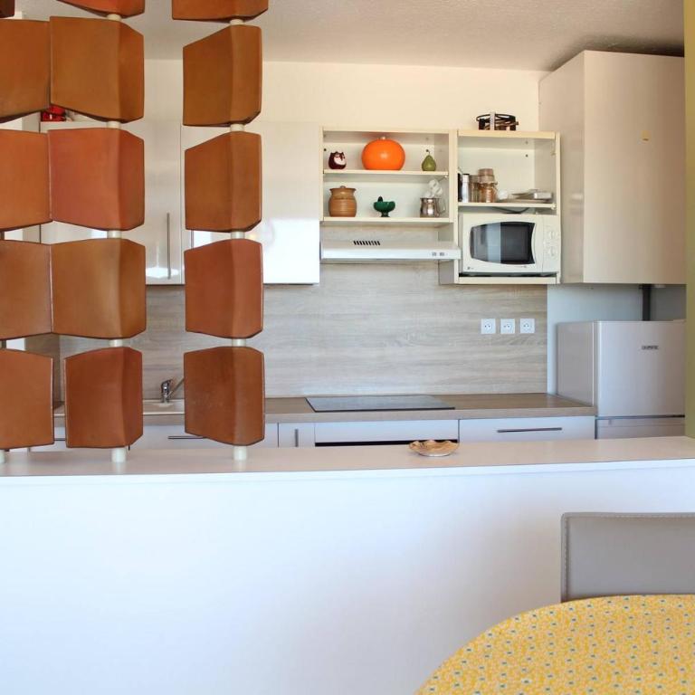 Appartement 3 pièces PORT LA NOUVELLE PN210-064 - Appartement 2 Chambres - 8