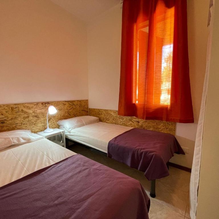 Spacious villa with garden and pool - Villa - 6