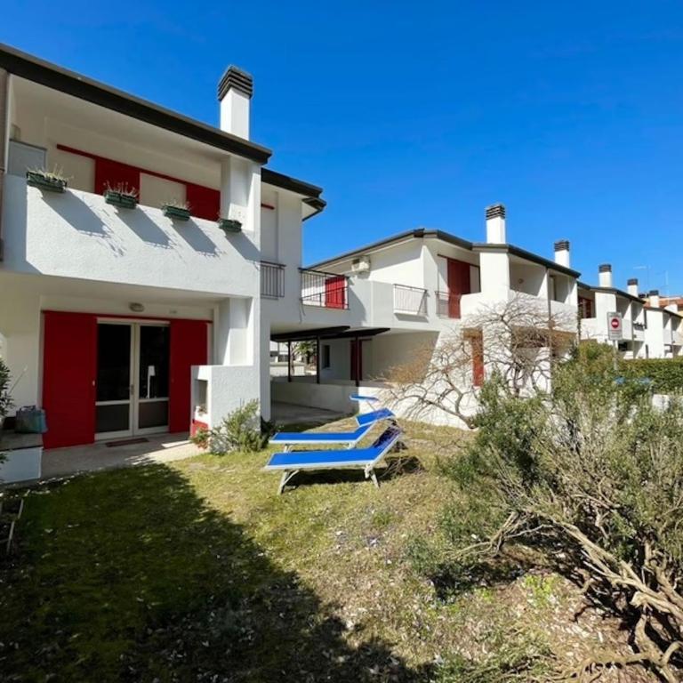 Terraced house with garden and pool - Villa - 18