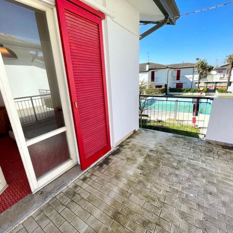 Terraced house with garden and pool - Villa - 23