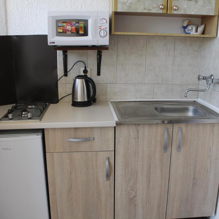 Pataki Guesthouse - Standardni Studio - 2