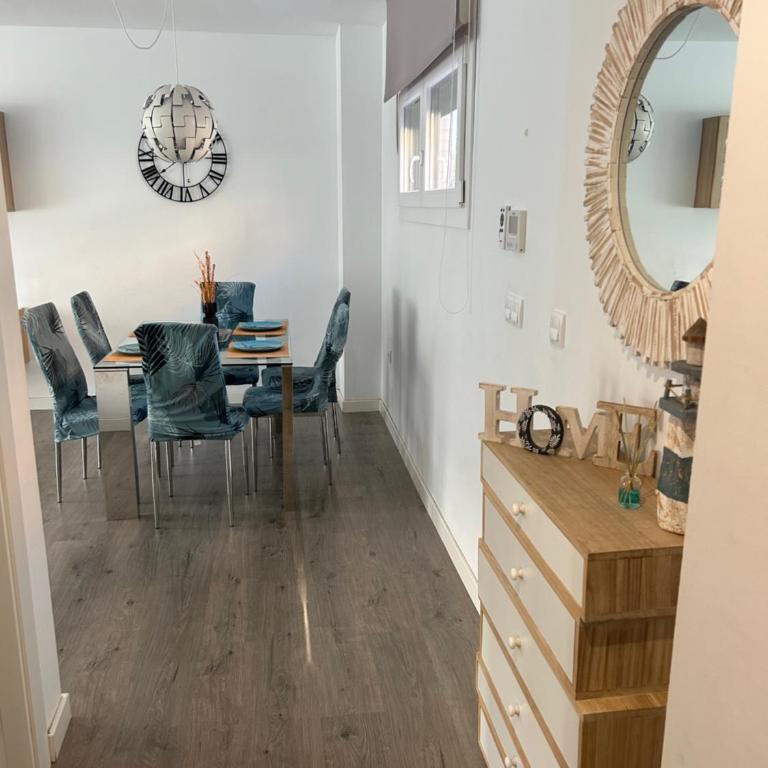 Vistas al Mar y parking gratis - Apartamento de 3 dormitorios - 1