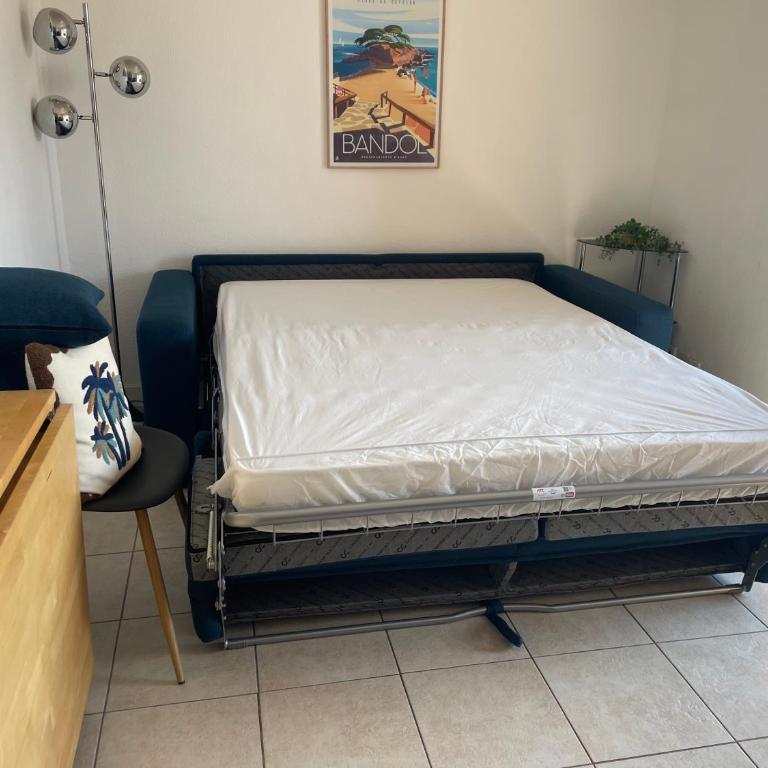 Joli T2 climatisé avec terrasse et piscine, Wifi - Appartement 1 Chambre - 8
