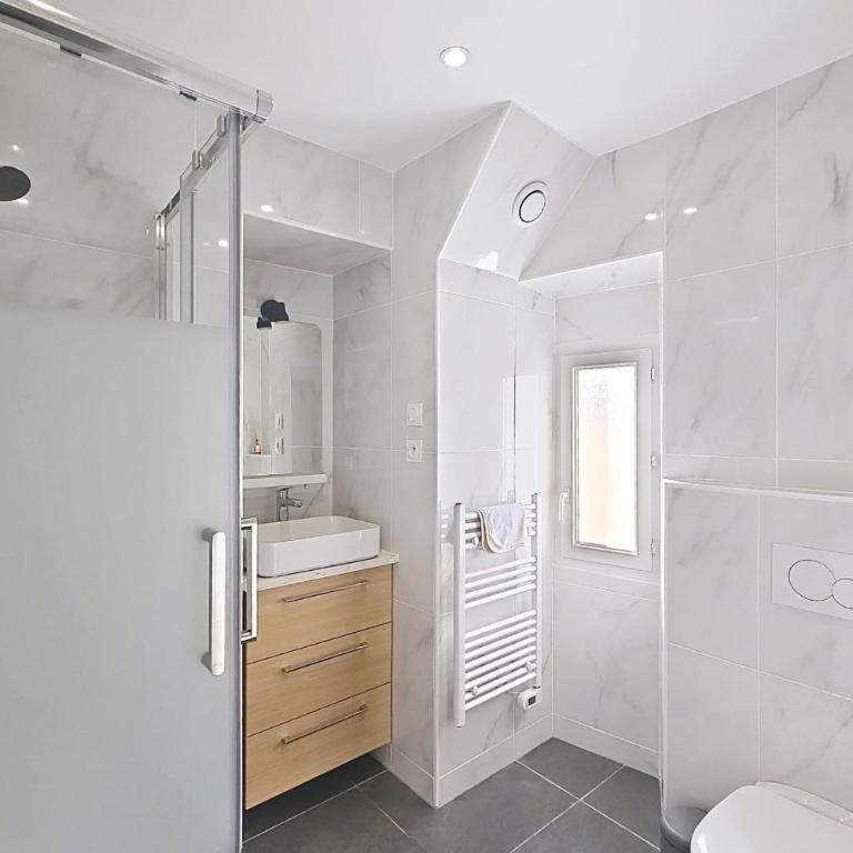 HENRI CAMILLE REAL ESTATE - Bambou- One bedroom apt downtown - Apartamento - 9