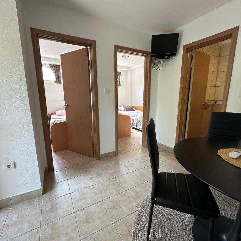 Apartments Suzana - Two-Bedroom Apartment - 5