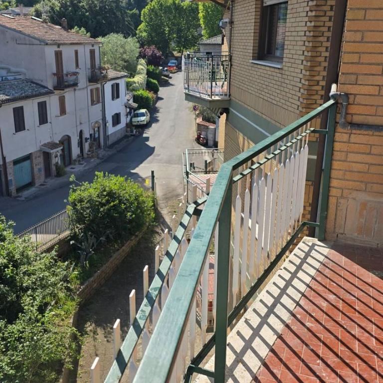 Lakeview Balcony Apartment in Bolsena - Apartment - 6