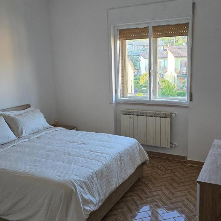 Lakeview Balcony Apartment in Bolsena - Apartment - 11