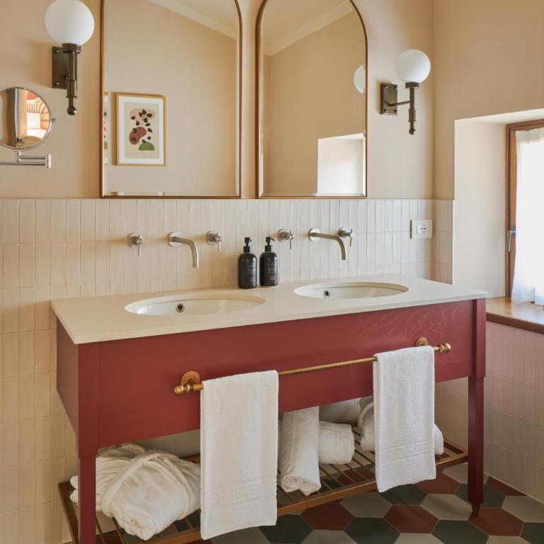 Homy Livia Verona - Grand Two-Bedroom Apartment - 24