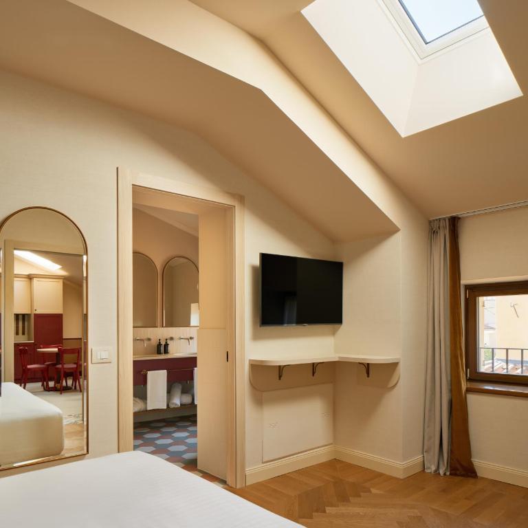 Homy Livia Verona - Grand Two-Bedroom Apartment - 31