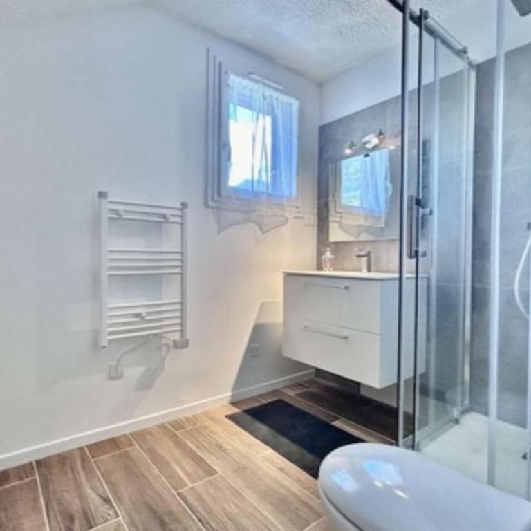 Appartement spacieux à Briançon pour 10 personnes - Appartement - 12