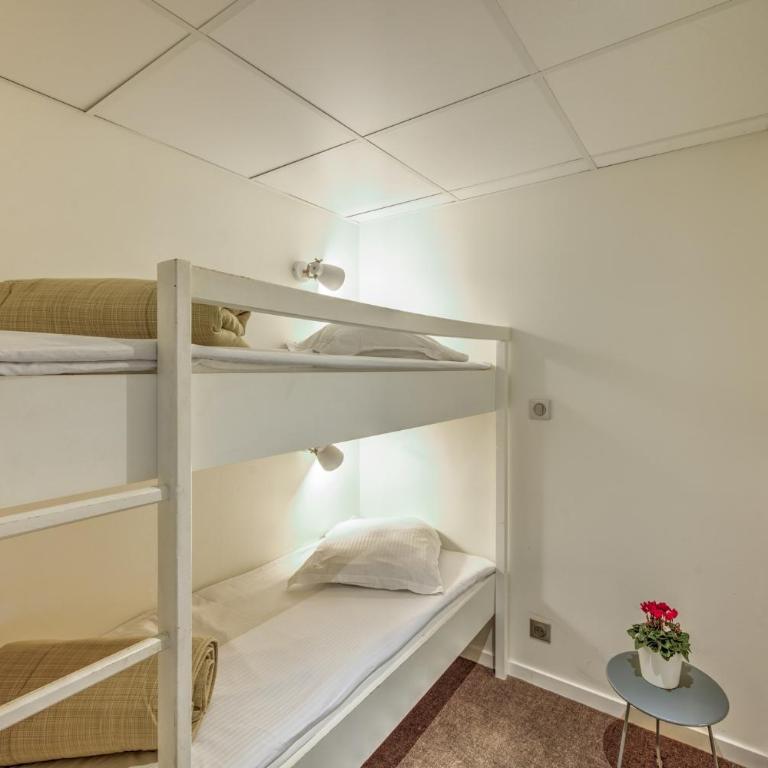 Hôtel Point France - Chambre Familiale avec Balcon - 5