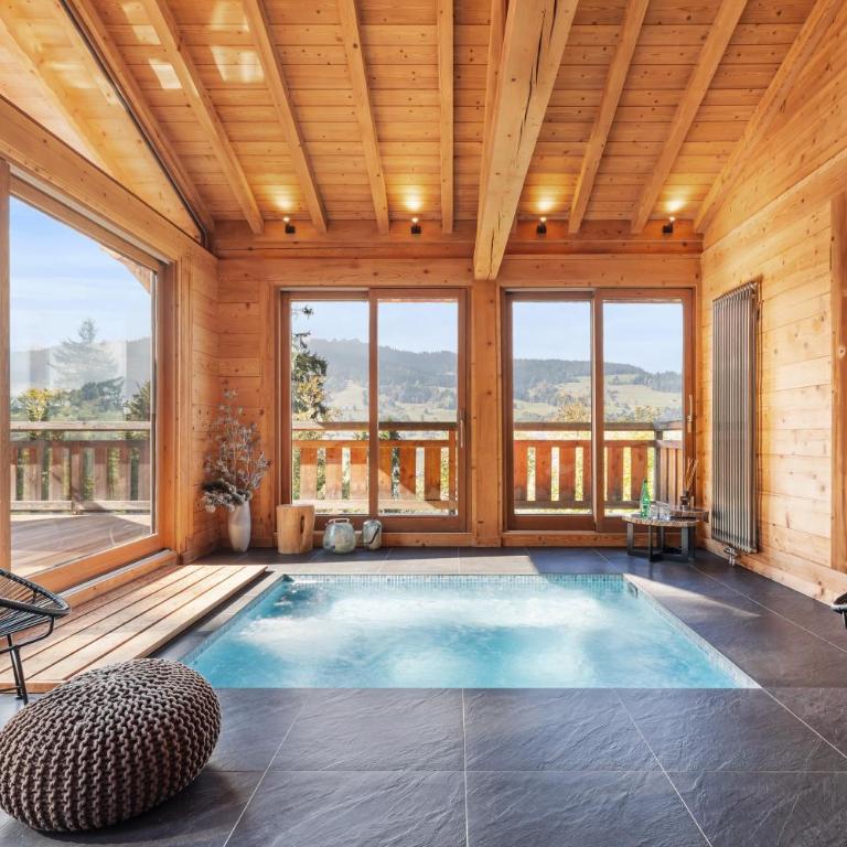 Chalet Ysalpe - Vue montagne hammam sauna jacuzzi et salle cinéma - Chalet - 11