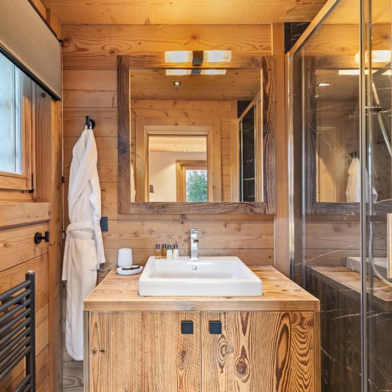 Chalet Ysalpe - Vue montagne hammam sauna jacuzzi et salle cinéma - Chalet - 20
