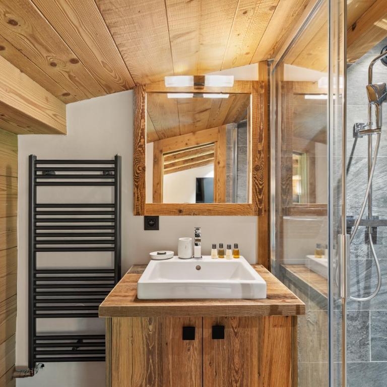 Chalet Ysalpe - Vue montagne hammam sauna jacuzzi et salle cinéma - Chalet - 32