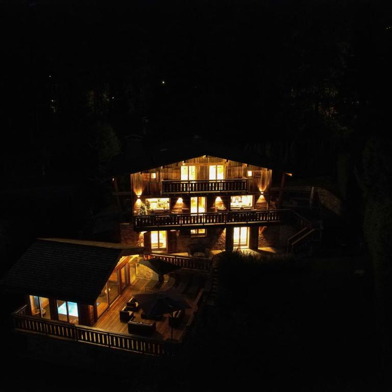 Chalet Ysalpe - Vue montagne hammam sauna jacuzzi et salle cinéma - Chalet - 41