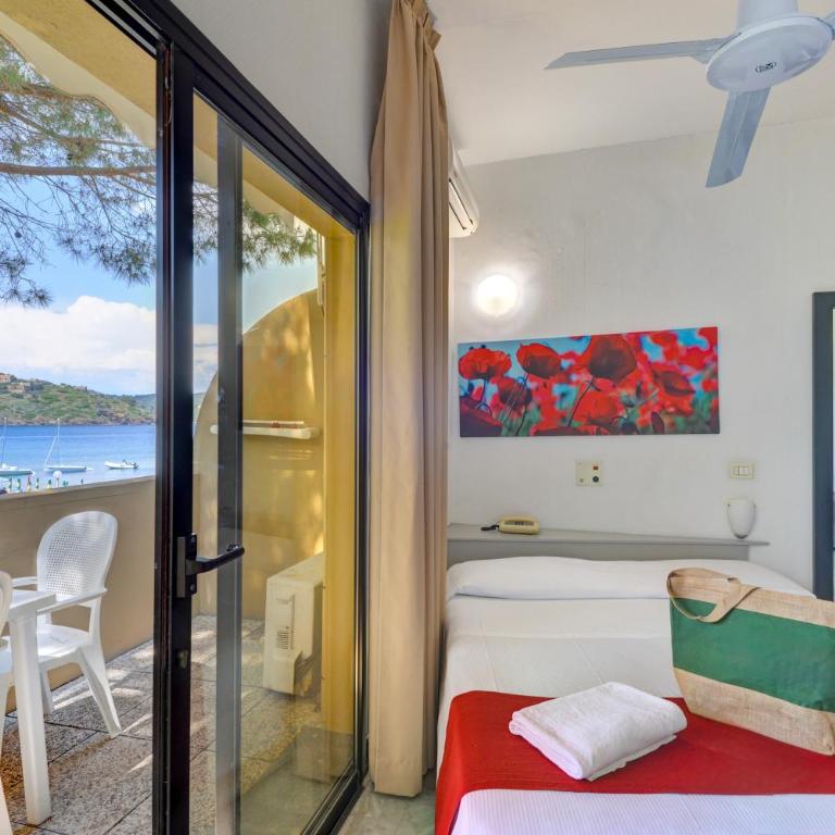 Hotel in Capoliveri with private beach - Camera Matrimoniale Economy - 11