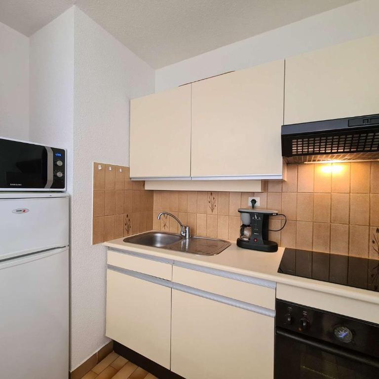 Appt 3 pièces - jusqu'à 4 personnes- Le Cap D'Agde CT210-038 - Apartment mit 2 Schlafzimmern - 4