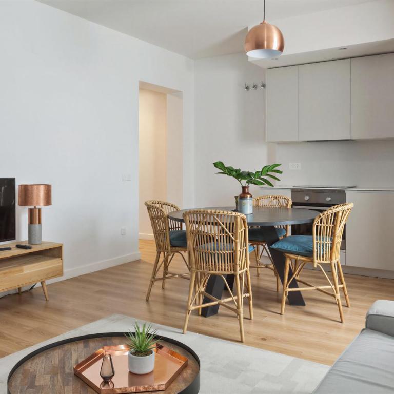 Apartamentos Gran Vía - Two-Bedroom Superior Apartment - 3