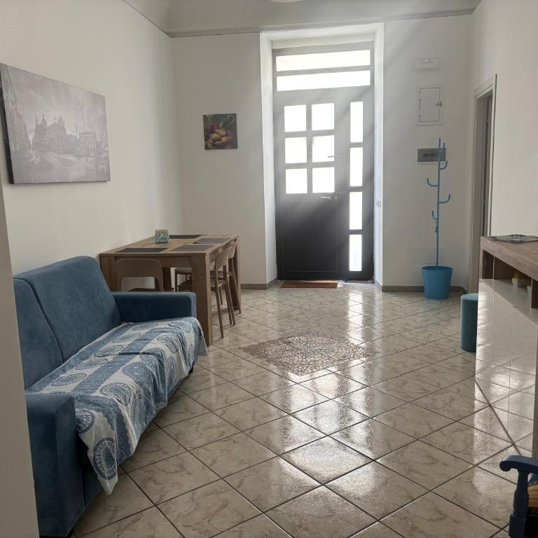 M&M House-Terra di Mari, Terra di Santi - Appartamento - 2
