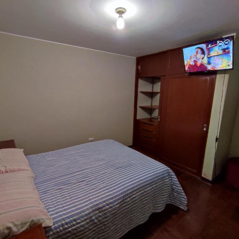 Dpto Amplio, TV75in, Cochera, Céntrico y BBQ - Apartamento de 2 dormitorios - 18