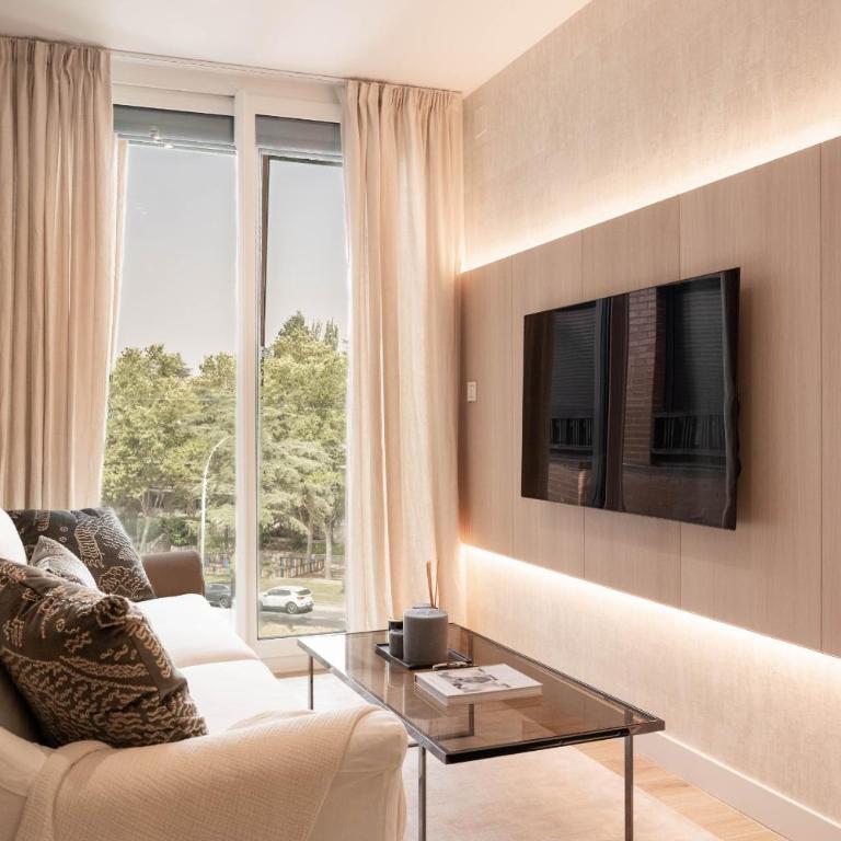 Arturo Soria Luxe en Madrid - Two-Bedroom Deluxe Apartment - 3