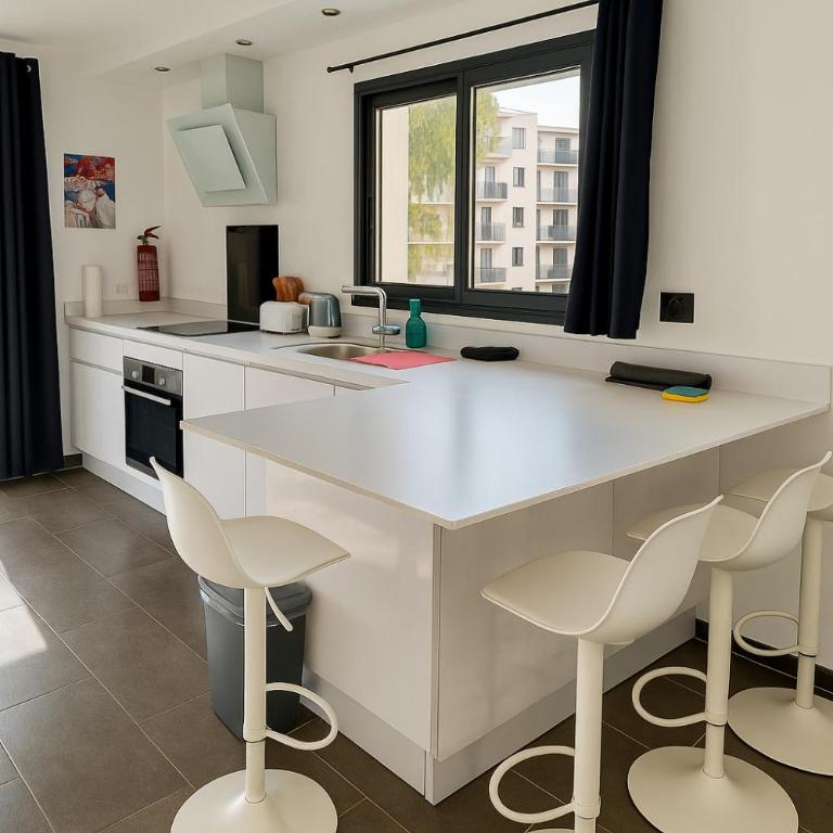 PalmbeeCannes 70m2, 2 chambres pour 4 Personnes avec bébé avec Terrasses a 200m des Plages, Palmbee Cannes - Appartement 2 Chambres - 11