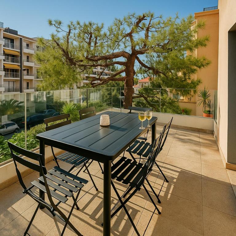 PalmbeeCannes 70m2, 2 chambres pour 4 Personnes avec bébé avec Terrasses a 200m des Plages, Palmbee Cannes - Appartement 2 Chambres - 7