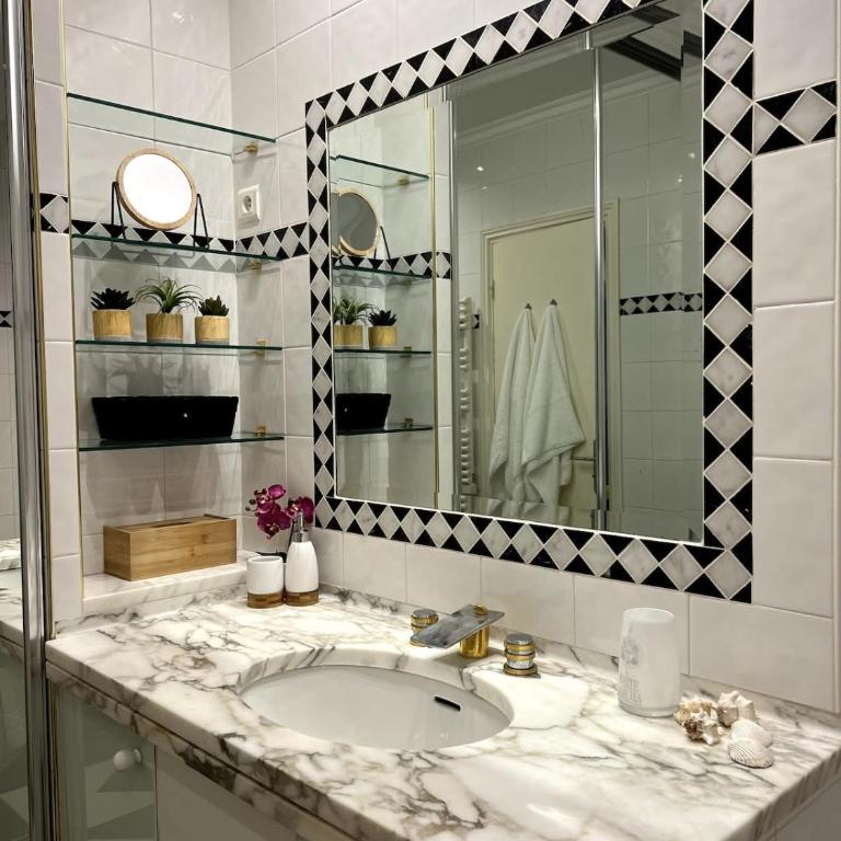 Riviera Palace by Casalero - Appartement 2 Chambres - 32