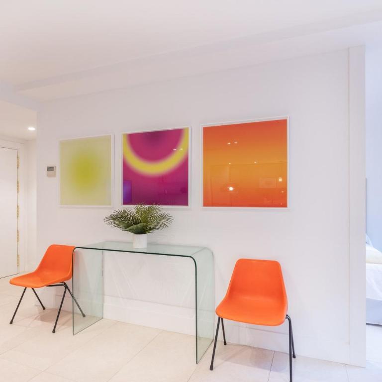 Estilo y Confort en el Corazón de Salamanca - Three-Bedroom Deluxe Apartment - 6