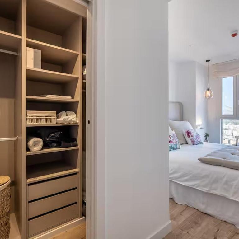 Malaga Skyline 7 Pool & Parking Free - Apartamento Deluxe de 3 dormitorios - 13