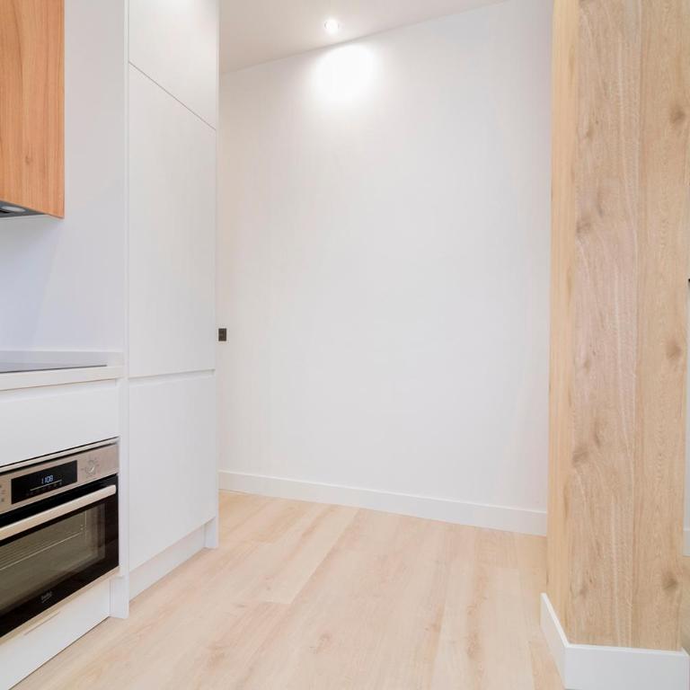 Elegancia junto al arte en Madrid - Two-Bedroom Apartment with Balcony - 16