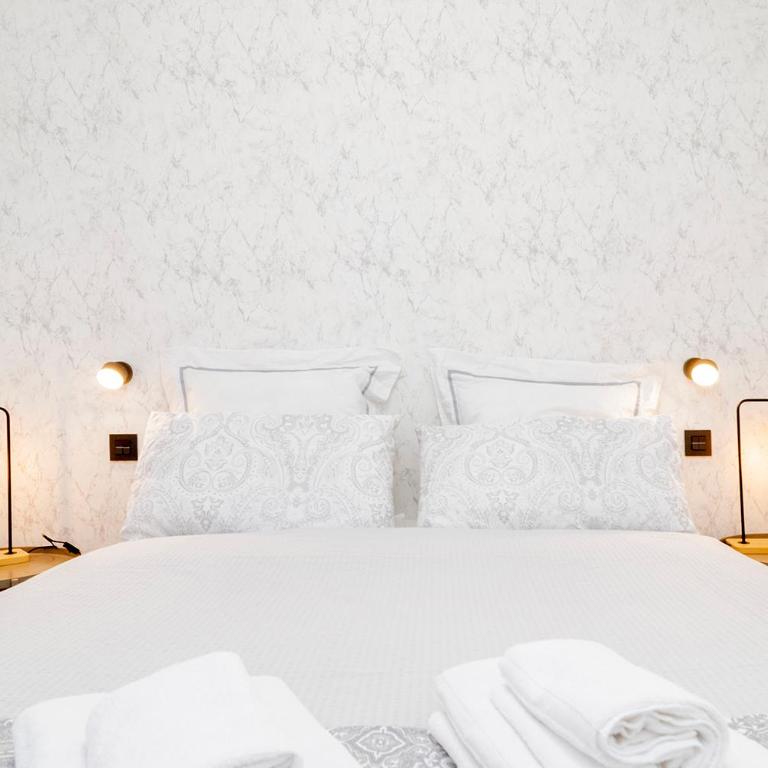 Elegancia junto al arte en Madrid - Two-Bedroom Apartment with Balcony - 18