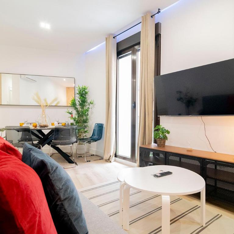 Elegancia junto al arte en Madrid - Two-Bedroom Apartment with Balcony - 6