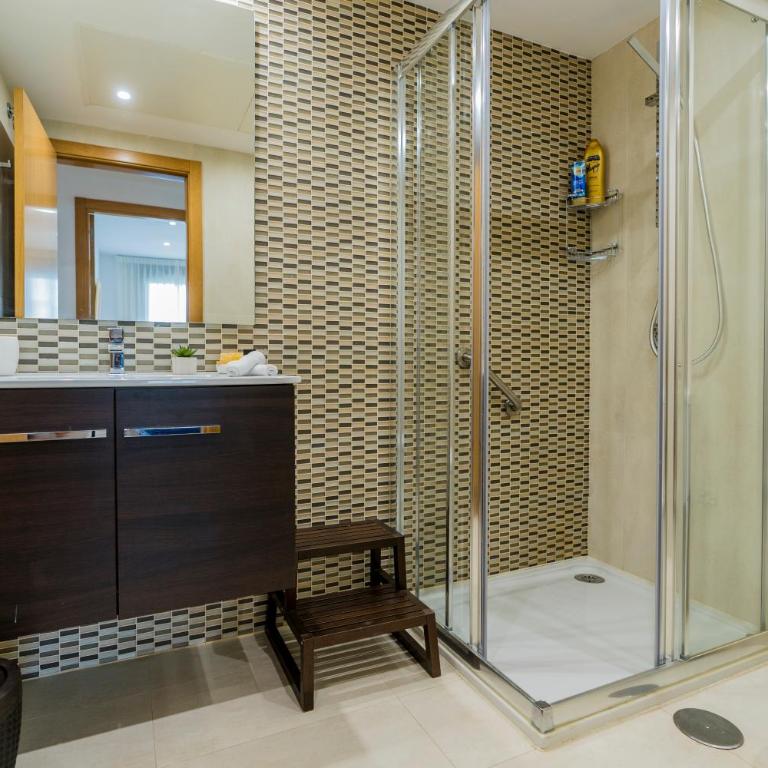 3 BR Los Arqueros beach Marbella - Three-Bedroom Apartment - 14