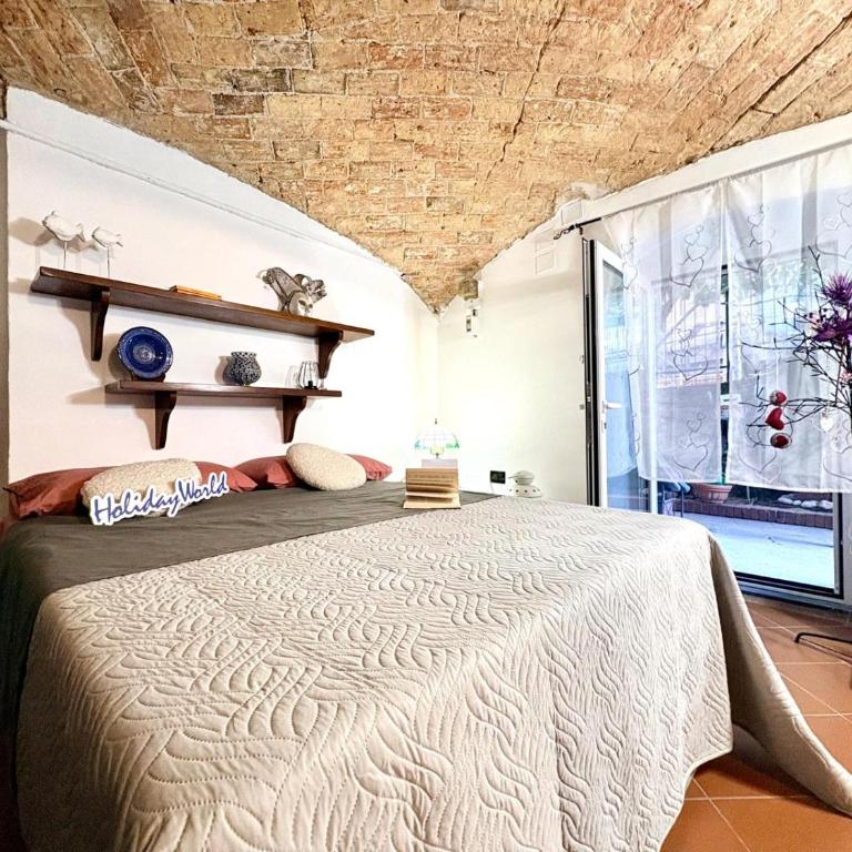 La Magia delle Fate by Holiday World - One-Bedroom Apartment - 2
