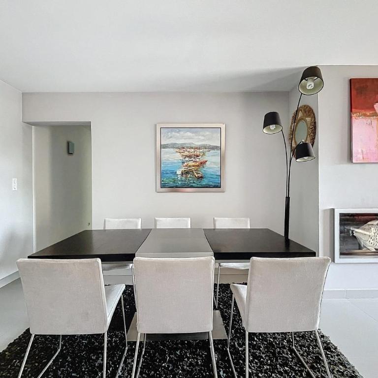 Elegant Design Apt With Balcony And Pool - Apartment - 23