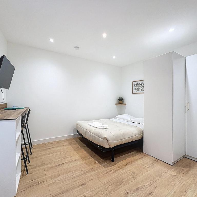 4 Studios modernes climatisés 8 personnes - Appartement 4 Chambres - 2