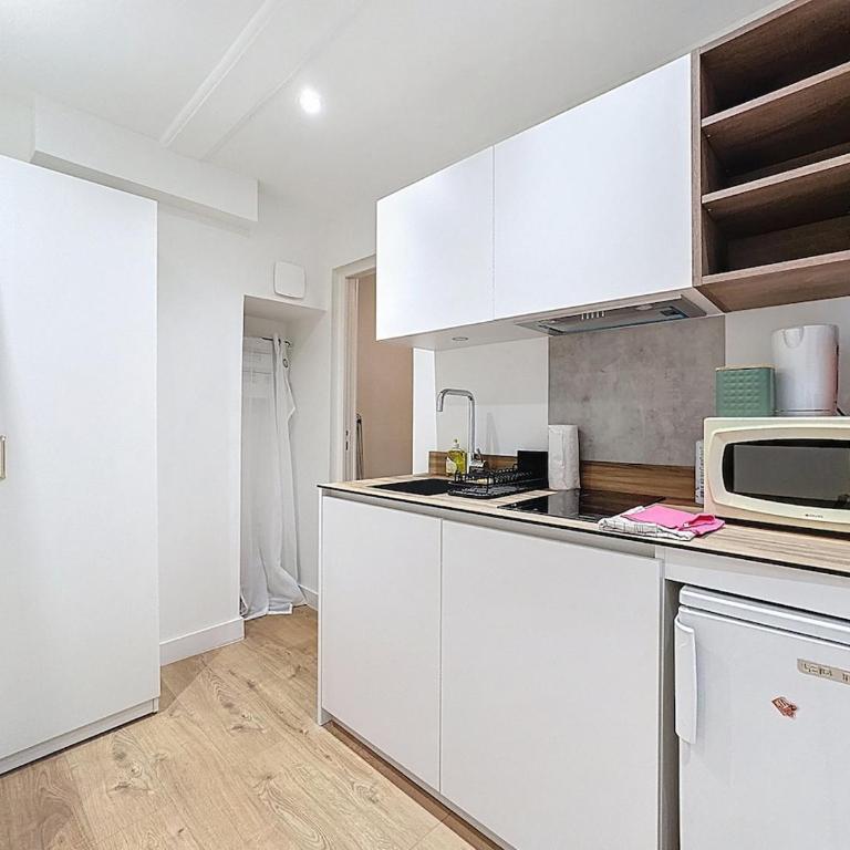 4 Studios modernes climatisés 8 personnes - Appartement 4 Chambres - 10