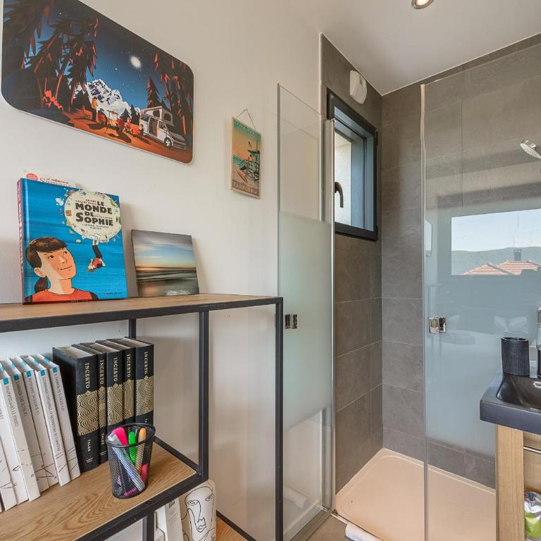 Villa Sunrise – Villa contemporaine avec piscine et vue panoramique sur le lac d’Annecy - Villa 5 Chambres - 12