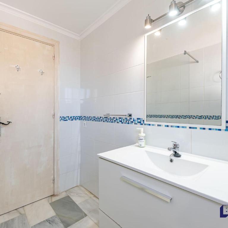 2 BR Beach and Pool By Better Bookings - Apartamento - 8